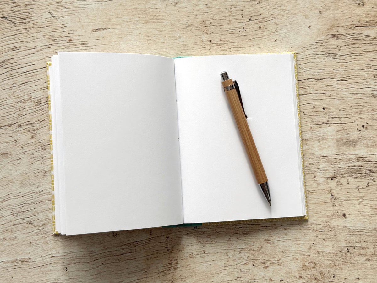 Carnet de notes format moyen fin, fait main, couverture au choix