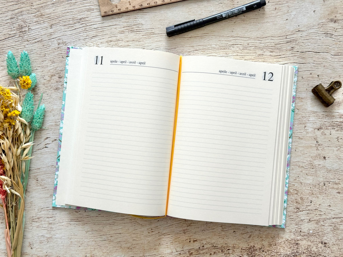 Vue intérieure des pages non datées de l'agenda perpétuel