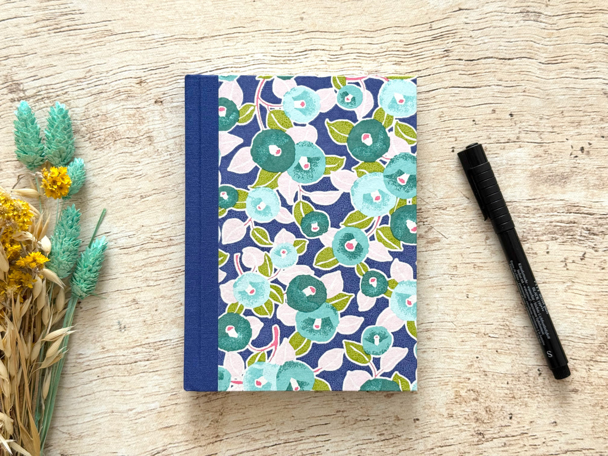 Carnet de notes format moyen personnalisable couverture rigide fait main