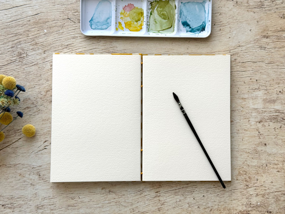 Carnet d'aquarelle A5 portrait - Reliure copte - Mikado jaune